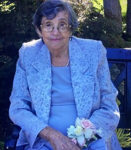 A picture of smiling, elderly woman